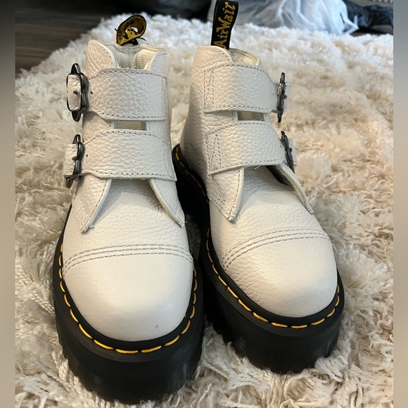 Platform doc marten boots! - Picture 3 of 6